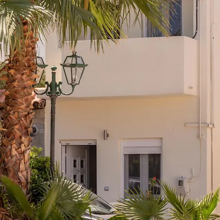 Casa Di Kasta - Old Town הרסוניסוס